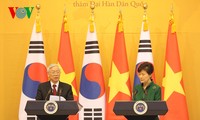 La présidente de la République de Corée offre un banquet au secrétaire général du PCV