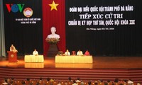 Le vice-président de l’AN Huynh Ngoc Son rencontre l’électorat de Dà Nang