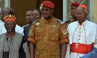 Burkina : le chef du régime de transition va « remettre le pouvoir aux civils »