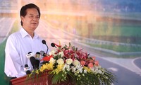Nguyen Tan Dung reçoit les figures exemplaires du Nord-Ouest 