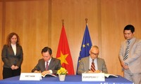 Signature de l’accord-cadre sur le partenariat et la coopération intégrale Vietnam-UE