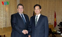 Nguyen Tan Dung reçoit le vice-chancelier allemand
