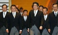 Japon: publication du nouveau gouvernement de Shinzo Abé