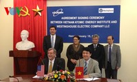 Vietnam-Etats-Unis: signature d'un accord sur la formation de la main d’oeuvre pour le nucléaire