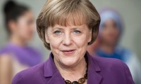 Ukraine-Merkel appelle à une trêve, exclut la livraison d'armes