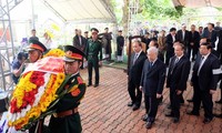 Les dirigeants du pays rendent un dernier hommage à Nguyen Ba Thanh