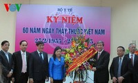 60e anniversaire de la journée des médecins vietnamiens (27 février)