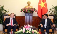 Pham Binh Minh reçoit l’ambassadeur américain Ted Osius