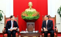 Une délégation du Parti communiste portugais en visite au Vietnam