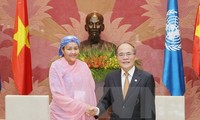 L’assistante du SG de l’ONU reçue par Nguyen Sinh Hung