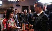 Le Premier ministre russe en visite au Vietnam