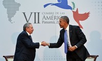 Le tête-à-tête historique entre Barack Obama et Raul Castro