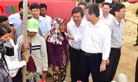 Nguyên Tân Dung inspecte le dispositif de  lutte contre la sécheresse à Ninh Thuân
