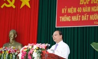 Nguyen Xuan Phuc travaille avec le comité du Parti pour la province de Vinh Long
