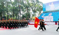 Meeting, défilé et parade en l’honneur des 40 ans de la réunification nationale