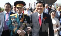 Le président Truong Tan Sang répond à la presse russe