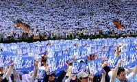 Japon: 30.000 manifestants contre la présence militaire américaine