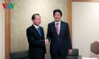 Vu Van Ninh reçu par le Premier ministre japonais Shinzo Abe