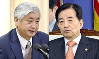 Réunion des ministres de la Défense sud-coréen et japonais à Singapour 