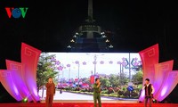 Nguyên Xuân Phuc au 50ème anniversaire de la victoire de Nui Thành