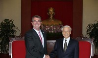 Les dirigeants vietnamiens reçoivent le secrétaire américain à la Défense