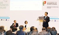 Nguyen Tan Dung participe au forum de l’économie maritime de Lisbonne