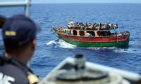 Plus de 2 000 migrants sauvés en mer Méditerranée en une journée