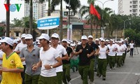 Le journal Hanoi nouveau lance sa course élargie pour la paix 2015