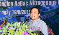 Hoàng Trung Hai à l’inauguration d’une usine d’engrais azoté à Hà Bac  