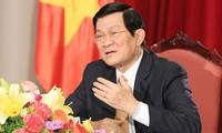Truong Tân Sang: chaque membre du parti doit observer la politique du parti et la loi