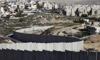 Israël se dit prêt à construire une « barrière de sécurité » à la frontière jordanienne