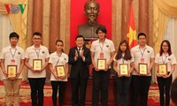 Le Vietnam déroule le tapis rouge aux jeunes Vietkieus