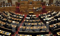 Après le vote au parlement, la Grèce est-elle en crise?