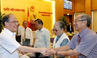 Nguyen Sinh Hung rencontre les parlementaires d’An Giang