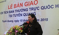Le vestige de la permanence de l’AN remis à Tuyen Quang