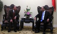 Nguyên Xuân Phuc reçoit le chef de la province laotienne de Hua Phan