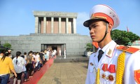 40è journée traditionnelle de l’unité protégeant le mausolée Ho Chi Minh 