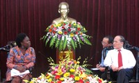 Nguyen Sinh Hung reçoit la directrice de la Banque mondiale au Vietnam