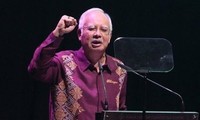 Le Premier ministre malaisien refuse de démissionner