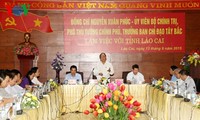 Nguyen Xuan Phuc en tournée à Lào Cai