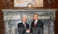 Nguyen Phu Trong rencontre le président de la Chambre des conseillers du Japon