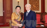 Nguyen Phu Trong reçoit une délégation du Laos