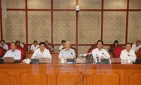 Le Bureau politique se penche sur les préparatifs du 16ème congrès du PCV pour Hanoï 