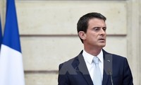 Mer Orientale : Manuel Valls plaide pour un respect du droit international