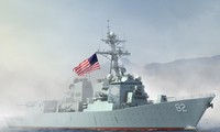 Mer Orientale: les Etats Unis envoient un navire de guerre