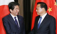 Rencontre entre Shinzo Abe et Li Keqiang