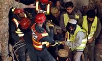 Pakistan : une usine s’effondre, au moins 16 morts