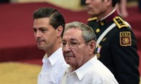 Raul Castro entame sa visite au Mexique