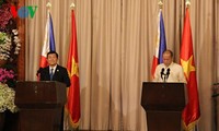 Le Vietnam et les Philippines établissent leur partenariat stratégique