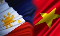 Truong Tân Sang reçoit le président de l’association d’amitié Philippines-Vietnam